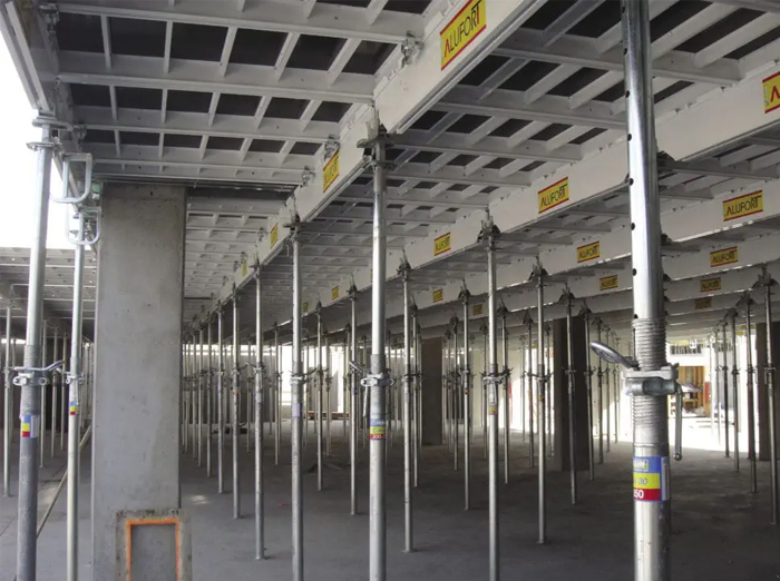 جک سقفی فلزی با جک سقفی چوبی چه تفاوتی با هم دارند؟