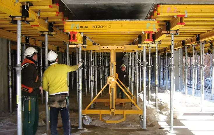 طریقه جک زدن زیر سقف چگونه است؟